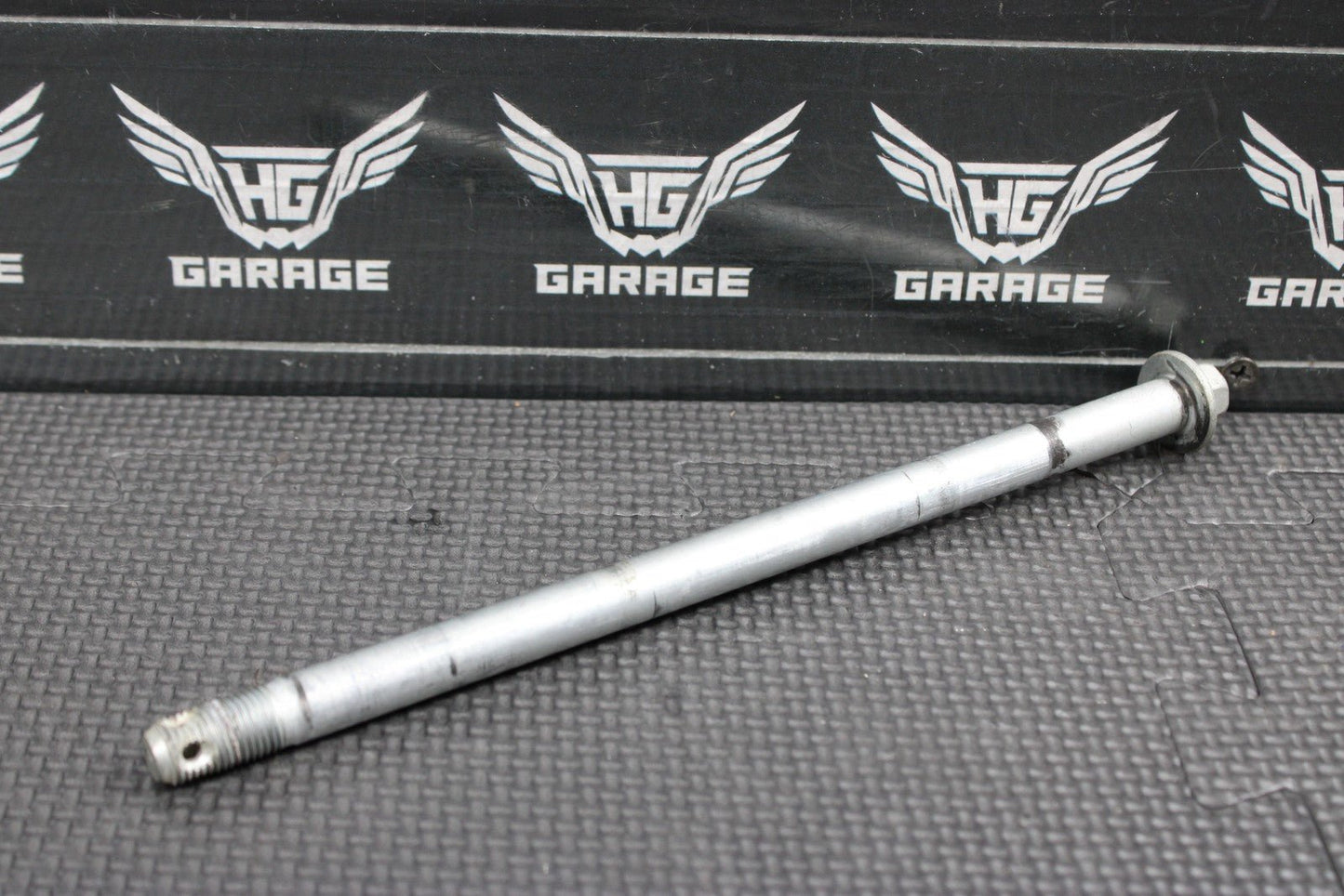 2005 SUZUKI DR200SE OEM FRONT WHEEL RIM AXLE PIVOT BOLT 54711 - 44A01 - hggarage