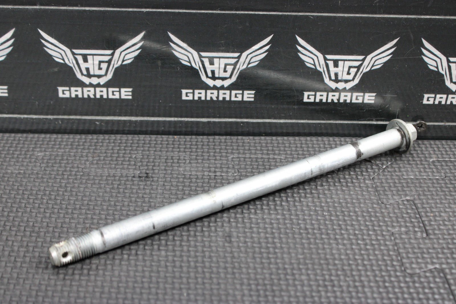 2005 SUZUKI DR200SE OEM FRONT WHEEL RIM AXLE PIVOT BOLT 54711 - 44A01 - hggarage