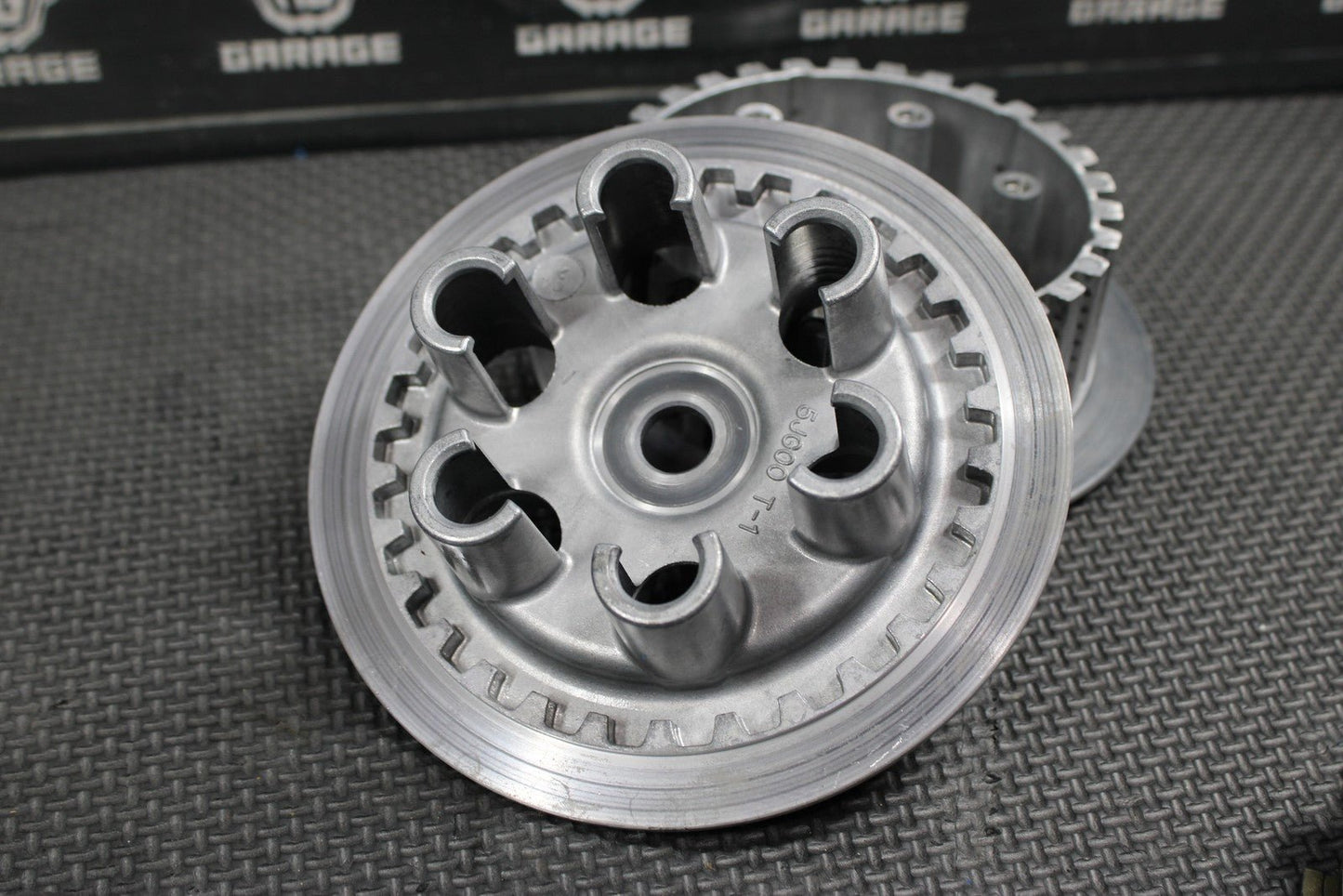 2005 YAMAHA YZ450F OEM COMPLETE CLUTCH W PLATES BASKET PLATES SPRINGS HUBS MINT - hggarage