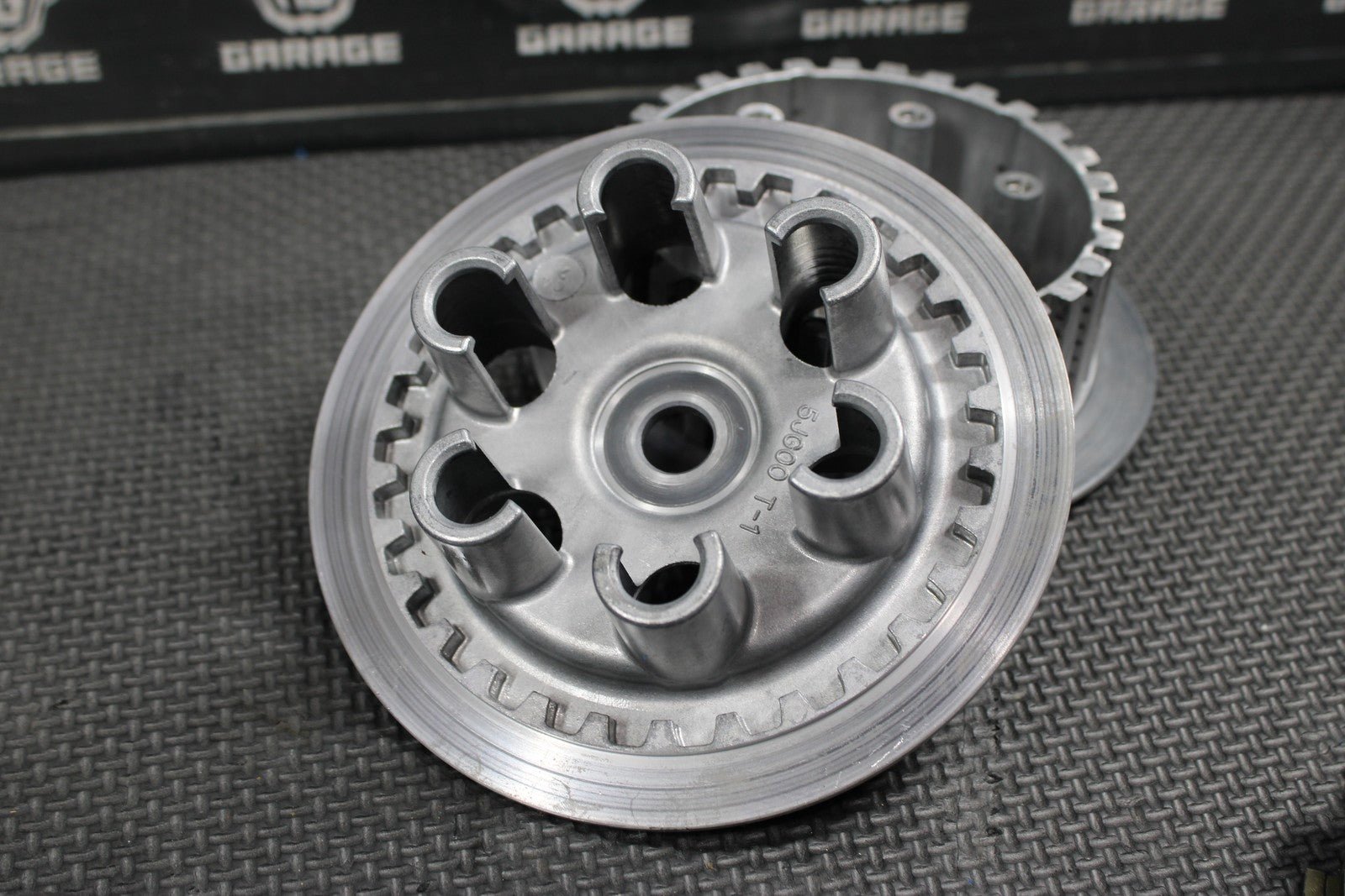 2005 YAMAHA YZ450F OEM COMPLETE CLUTCH W PLATES BASKET PLATES SPRINGS HUBS MINT - hggarage