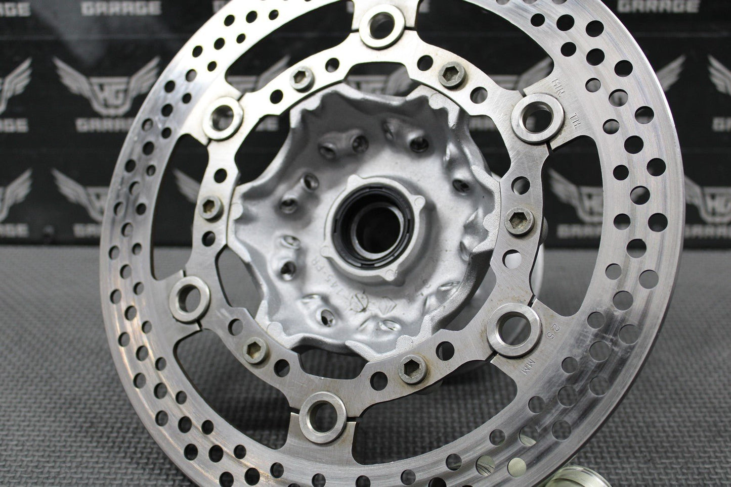 2006 SUZUKI 05 - 06 RM125 RM250 OEM FRONT WHEEL RIM HUB ROTOR 54111 - 36E00 GOOD! - hggarage