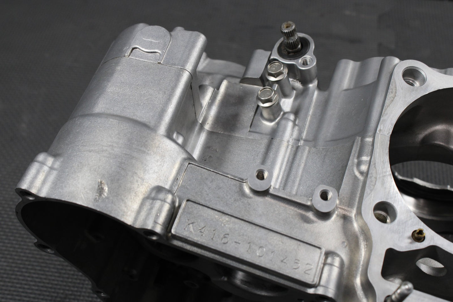 2000 SUZUKI DRZ400 OEM LEFT RIGHT ENGINE MOTOR CRANKCASE CASES HALFS BLOCK GOOD! - hggarage