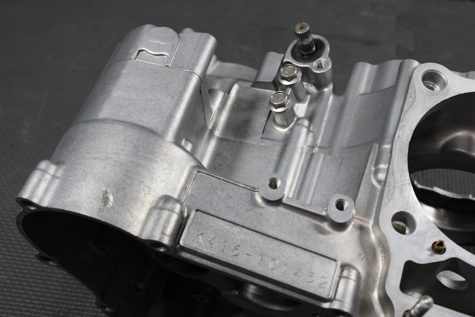2000 SUZUKI DRZ400 OEM LEFT RIGHT ENGINE MOTOR CRANKCASE CASES HALFS BLOCK GOOD! - hggarage