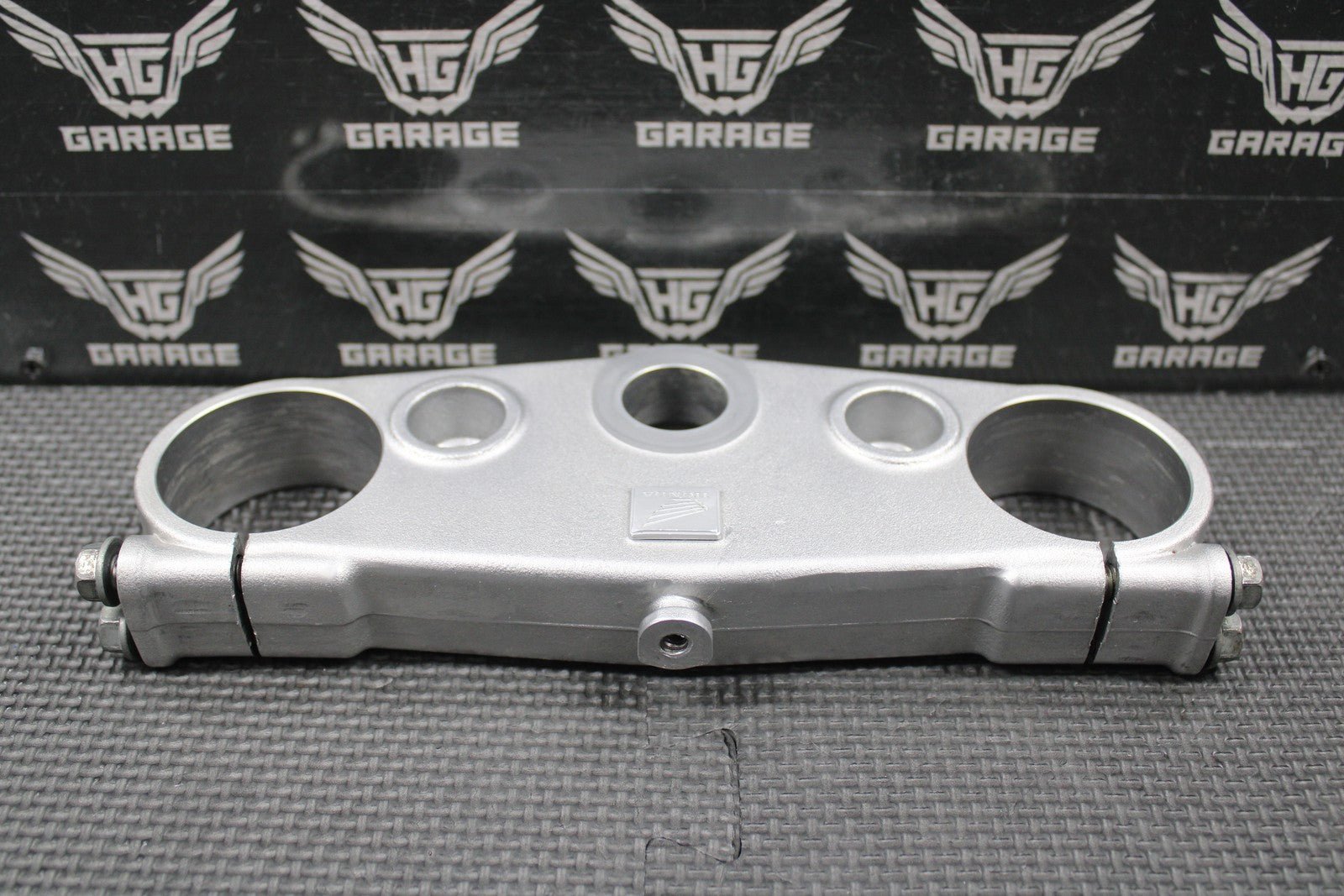 2000 HONDA 00 - 03 CR125R 250 OEM UPPER TRIPLE TREE CLAMP TOP BRIDGE 53300 - KZ4 - J20 - hggarage