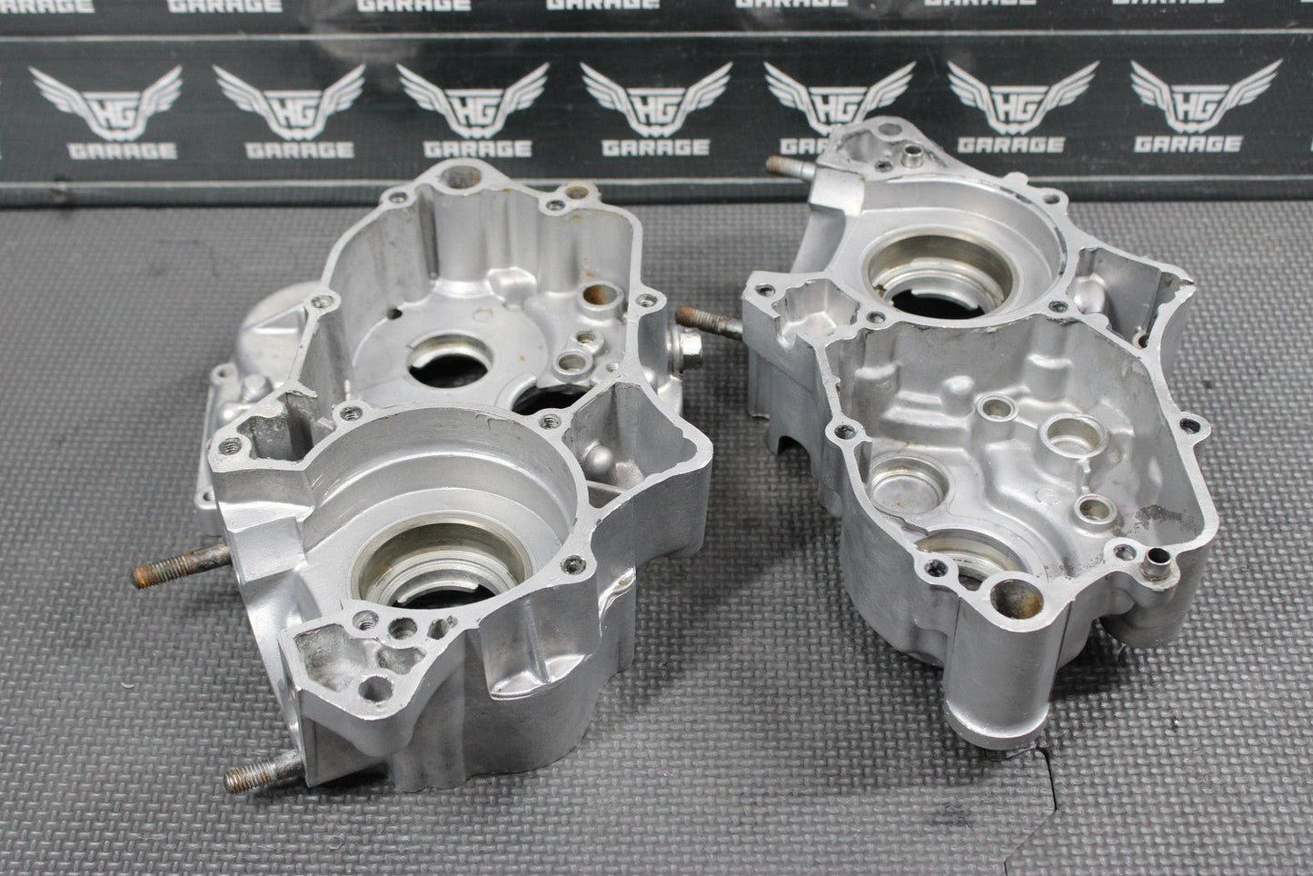 2001 KAWASAKI 01 - 05 KX100 KX85 OEM LEFT RIGHT ENGINE MOTOR CRANKCASE CRANK CASES - hggarage