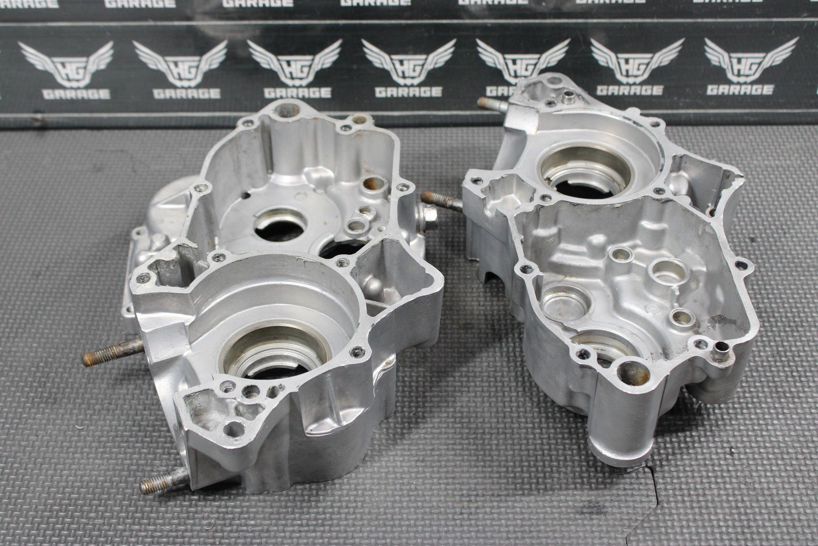2001 KAWASAKI 01 - 05 KX100 KX85 OEM LEFT RIGHT ENGINE MOTOR CRANKCASE CRANK CASES - hggarage