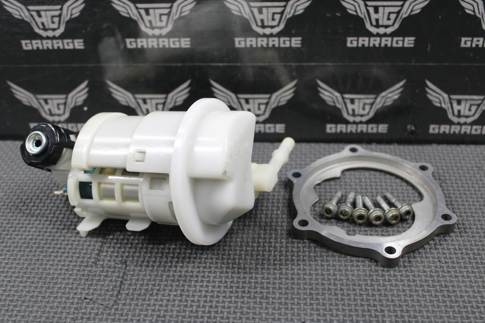 2020 YAMAHA 17 - 22 YZ250F YZ450F OEM GAS FUEL TANK PUMP UNIT 33D - 13907 - 02 - 00 GOOD - hggarage