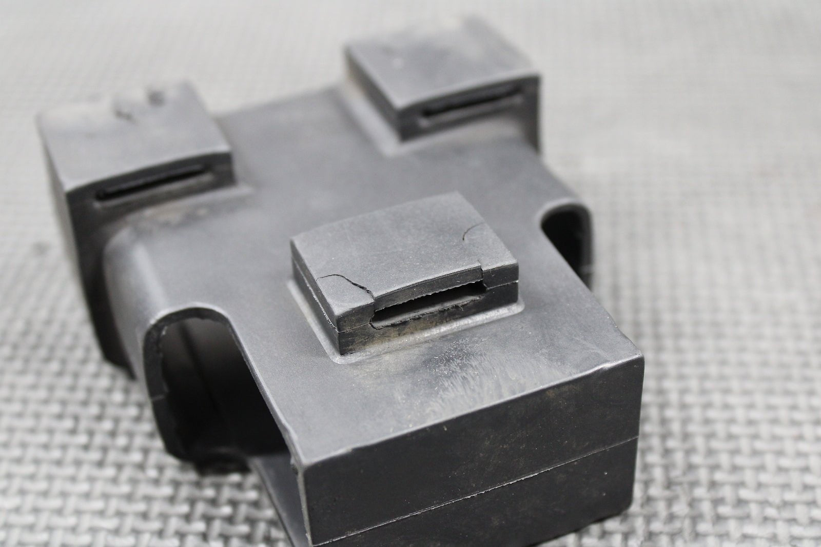 1999 HONDA CR125R CR250R OEM ECU CDI MODULE RUBBER MOUNT SLEEVE 30401 - KZ3 - J10 - hggarage