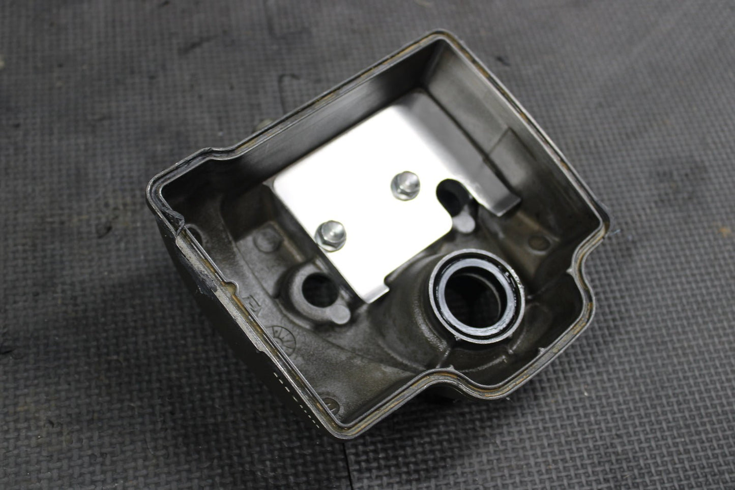 2005 Honda 04 - 08 CRF250R CRF250X Engine Motor Cylinder Head Cover Valve Cover - hggarage
