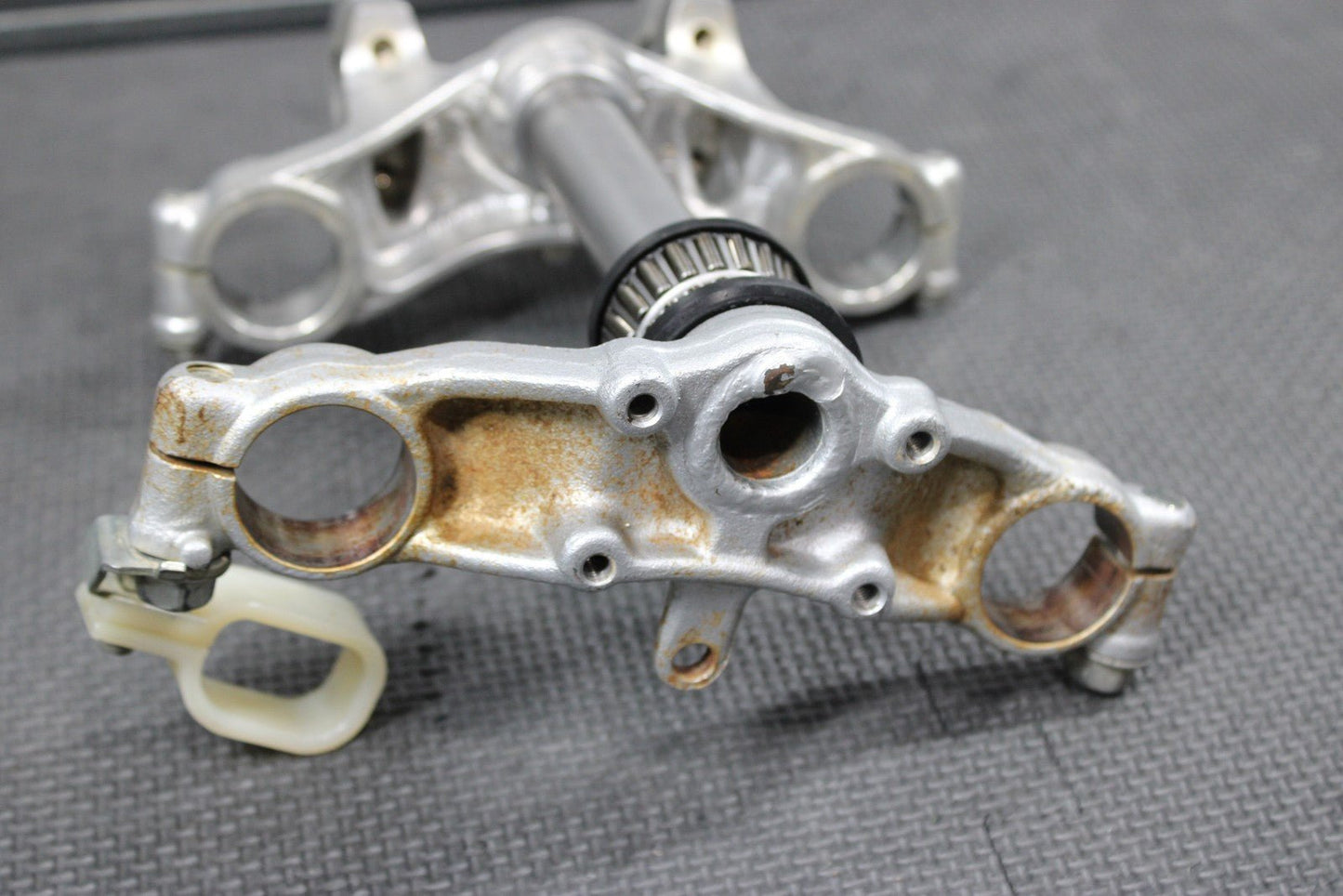 2004 00 - 04 KAWASAKI KX65 OEM FRONT FORKS LOWER UPPER TRIPLE TREE STEM CLAMP - hggarage
