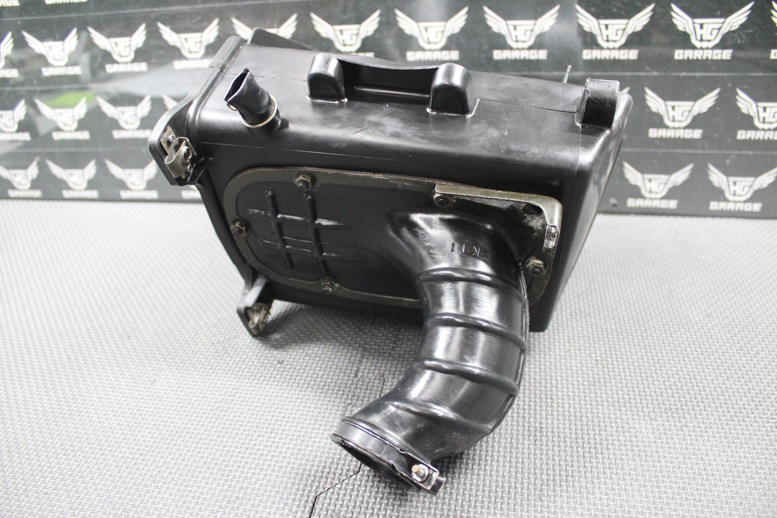 1991 90 - 95 HONDA XR250R OEM AIRBOX AIR CLEANER BOX INTAKE BOOT 17222 - KT1 - 670 - hggarage