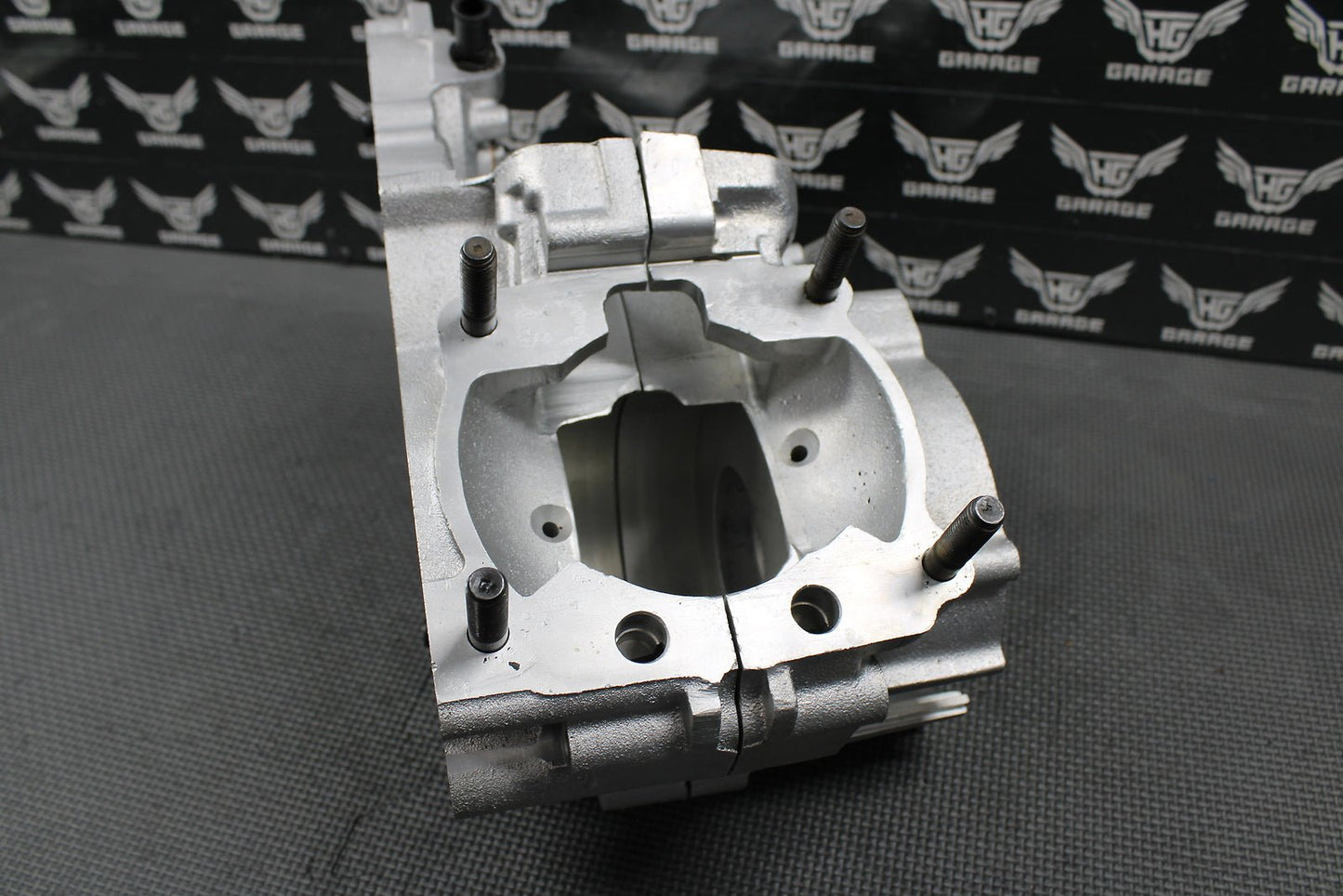 1991 KTM 300 EXC OEM LEFT RIGHT ENGINE MOTOR CRANKCASE CRANK CASES 54630004200 - hggarage