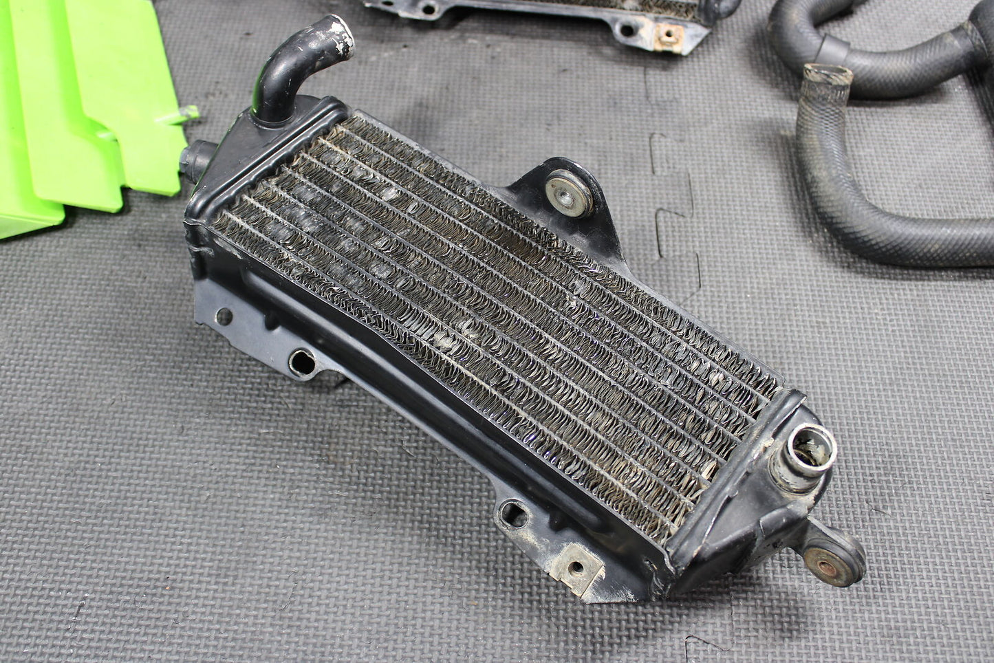 1991 KAWASAKI KDX250 OEM ENGINE MOTOR COOLING COOLER RADIATOR 39061-1127