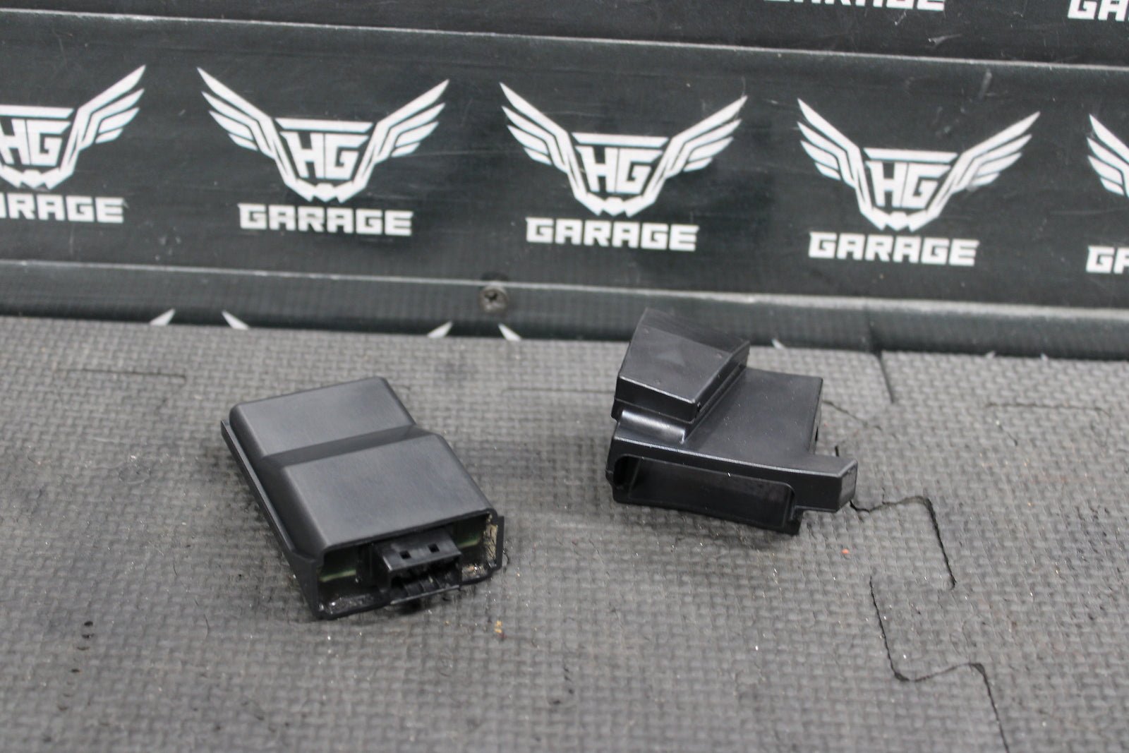 2022 YAMAHA YZ450FX OEM COMMUNICATION CONTROL UNIT ECU CDI BR9 - 85810 - 01 - 00 - hggarage