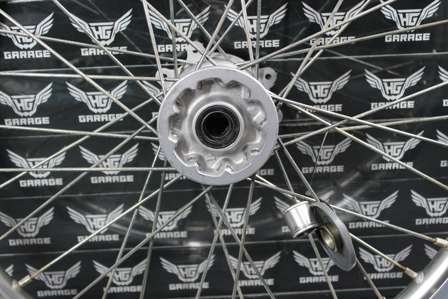 2002 HONDA 02 - 05 CRF450R OEM DID SILVER 21" FRONT WHEEL RIM HUB 44650 - KZ4 - 810 - hggarage