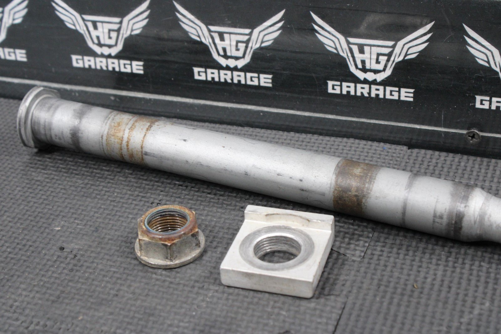 2013 HUSQVARNA TE511 OEM REAR AXLE BACK WHEEL RIM PIVOT BOLT AXLE 8000H1548 - hggarage