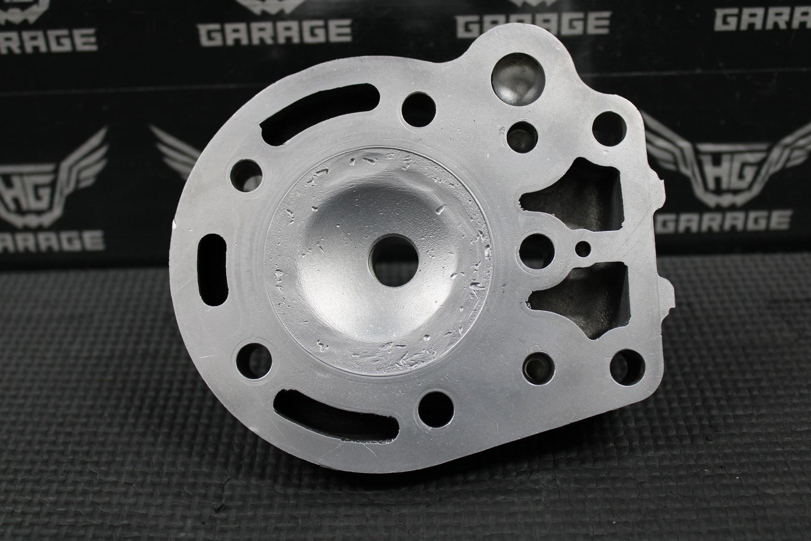 1990 KAWASAKI KX125 OEM ENGINE MOTOR CYLINDER HEAD COVER CAP DOME 11001 - 1316 - hggarage