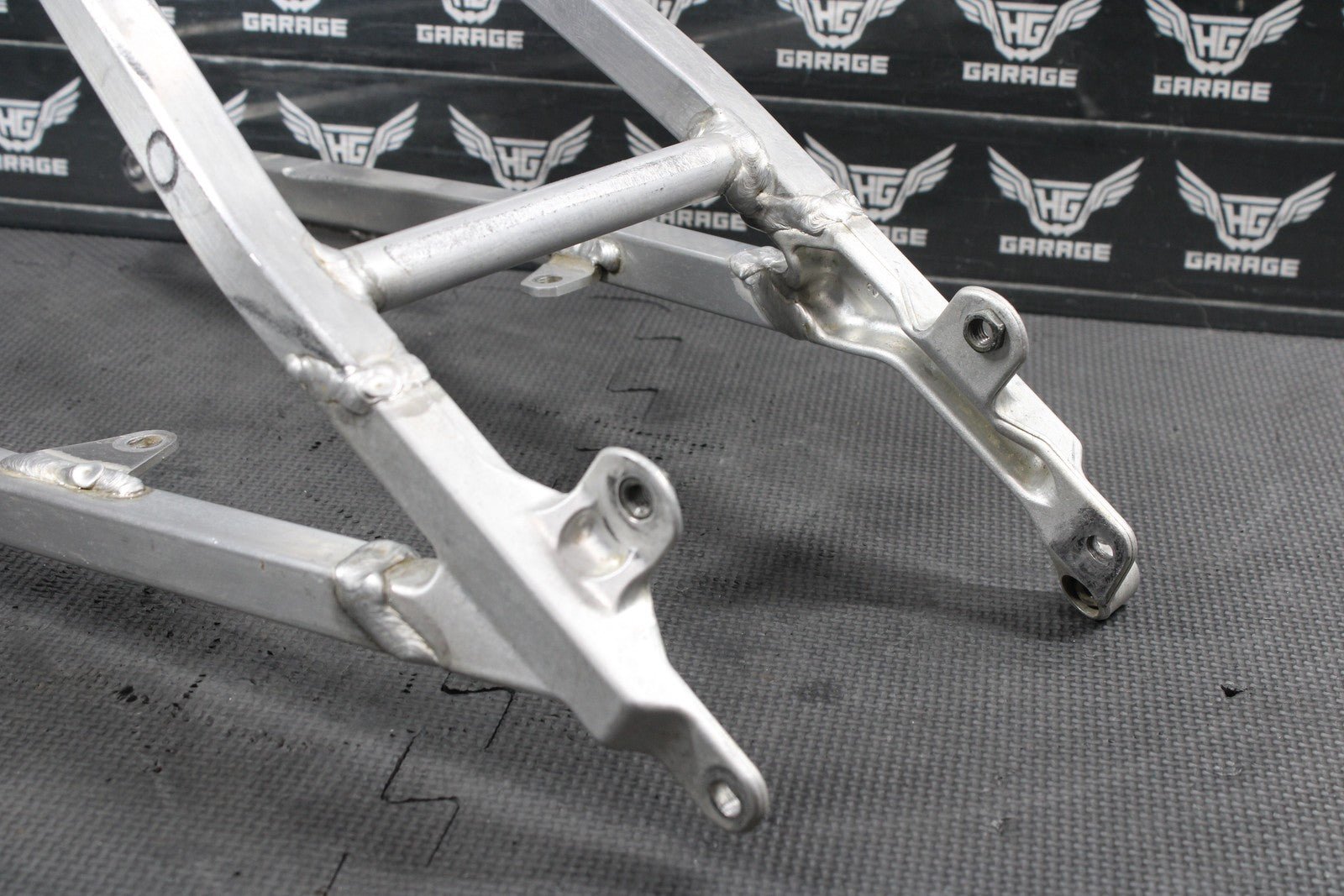 2006 YAMAHA YZ250F OEM REAR BACK SUB FRAME SUBFRAME 5XC - 21190 - 90 - 00 - hggarage