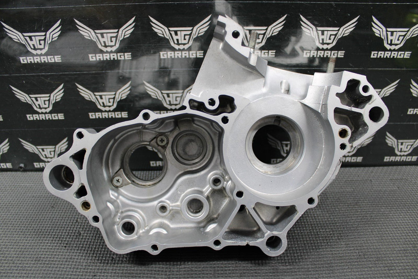 1991 KAWASAKI KX125 OEM LEFT RIGHT ENGINE MOTOR CRANKCASE CRANK CASES 14001 - 5284 - hggarage