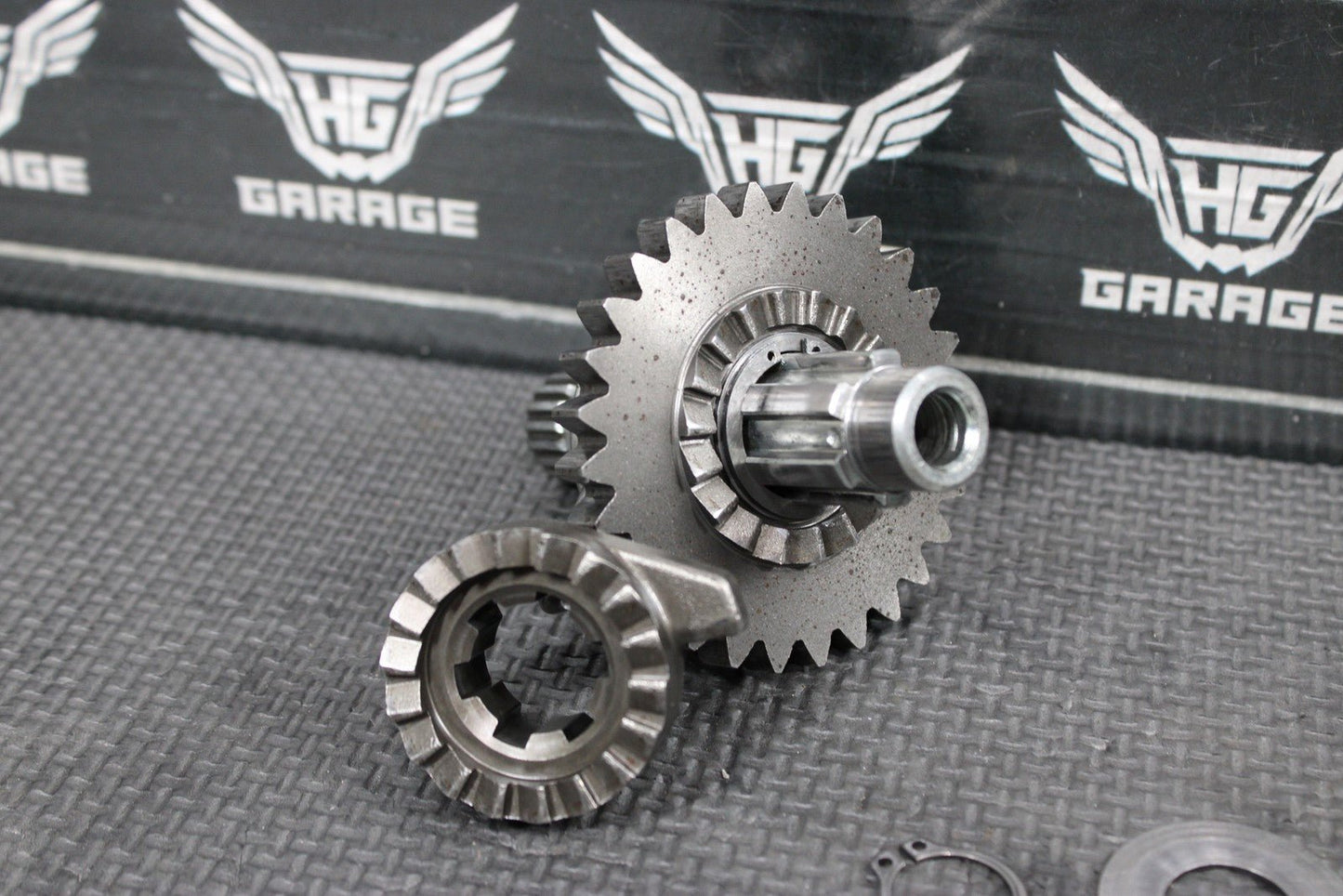 1996 SUZUKI RM250 OEM KICKSTART KICK START SHAFT W IDLER GEAR MECHANISM GOOD - hggarage
