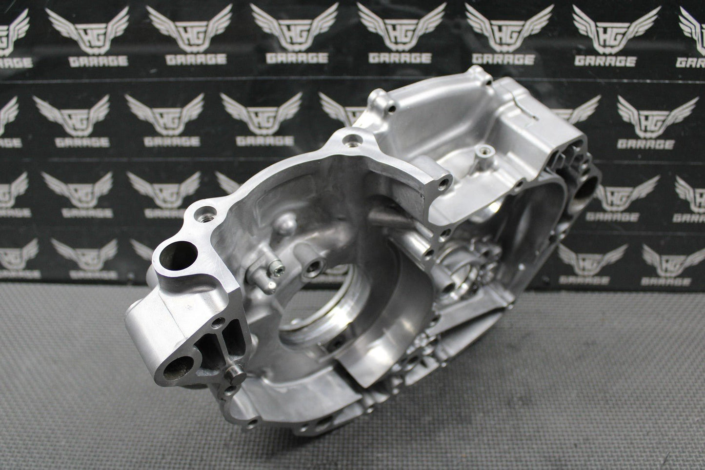2022 KAWASAKI 19 - 22 KX450 KX450SR OEM RIGHT CRANKCASE CRANK CASE 14101 - 0018 GOOD - hggarage