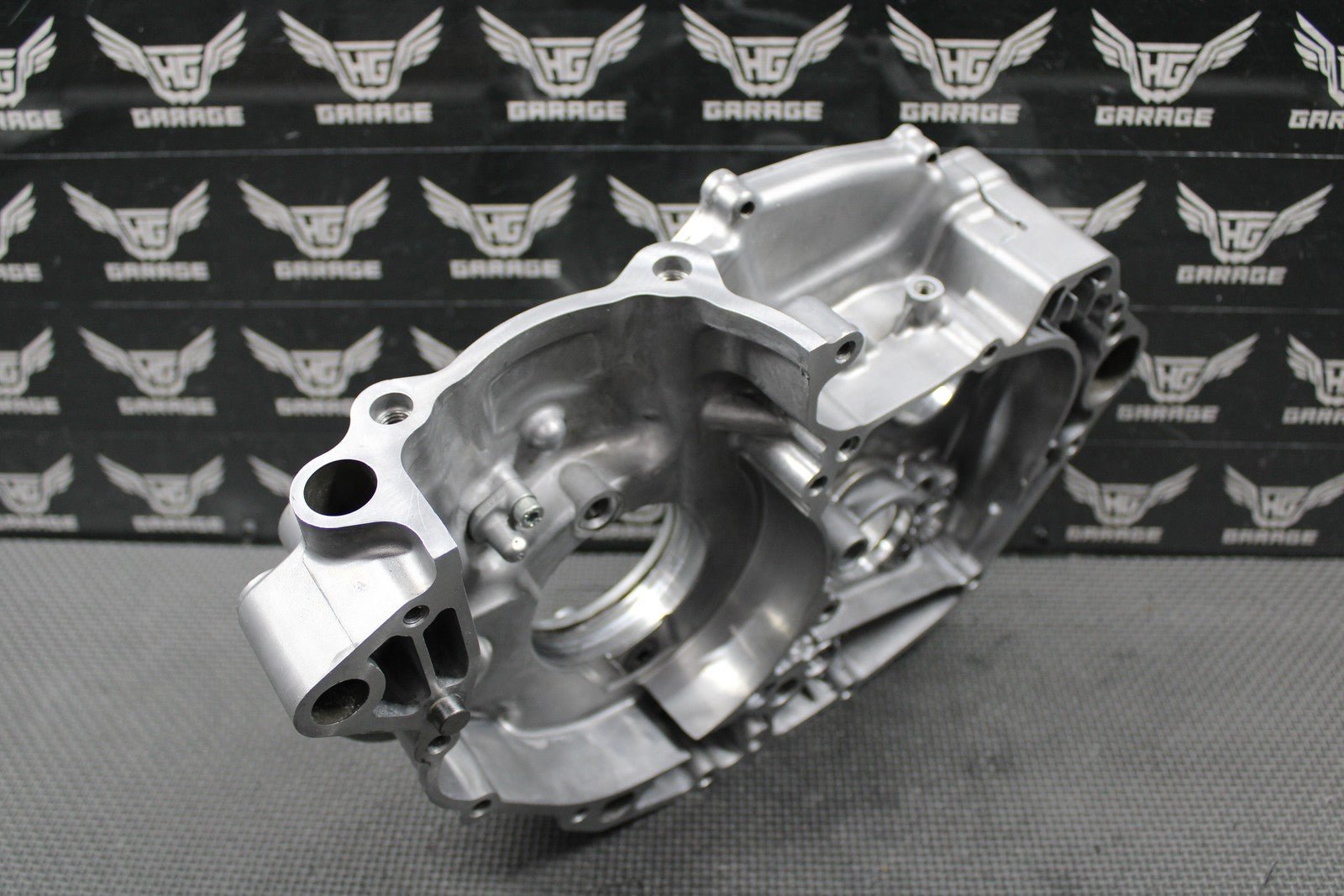 2022 KAWASAKI 19 - 22 KX450 KX450SR OEM RIGHT CRANKCASE CRANK CASE 14101 - 0018 GOOD - hggarage