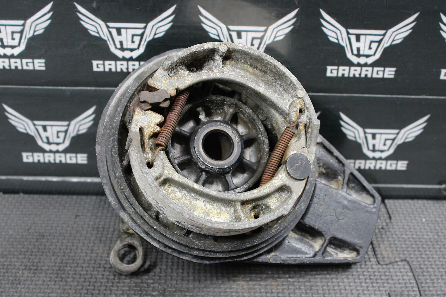 2002 HONDA XR200R 93-02 OEM REAR BACK BRAKE DRUM ASSEMBLY