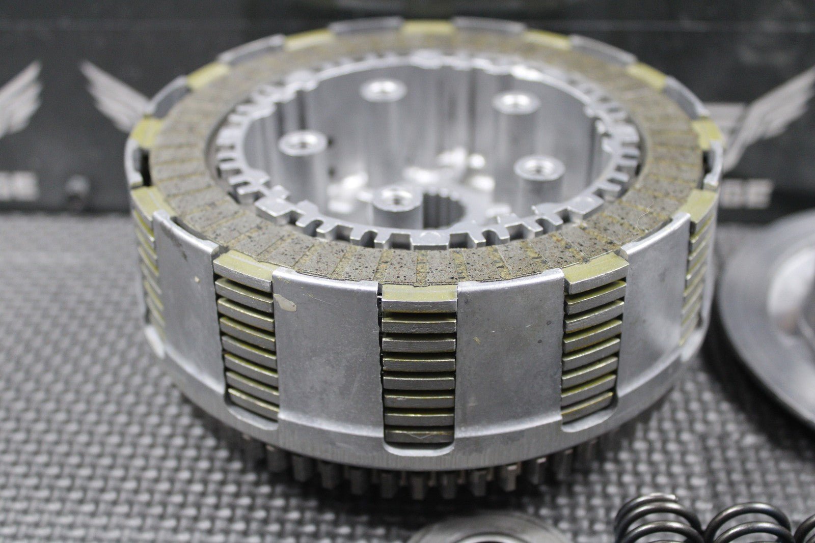 2005 00 - 07 HONDA CR125R OEM COMPLETE CLUTCH W PLATES BASKET HUB 22100 - KZ4 - L30 - hggarage