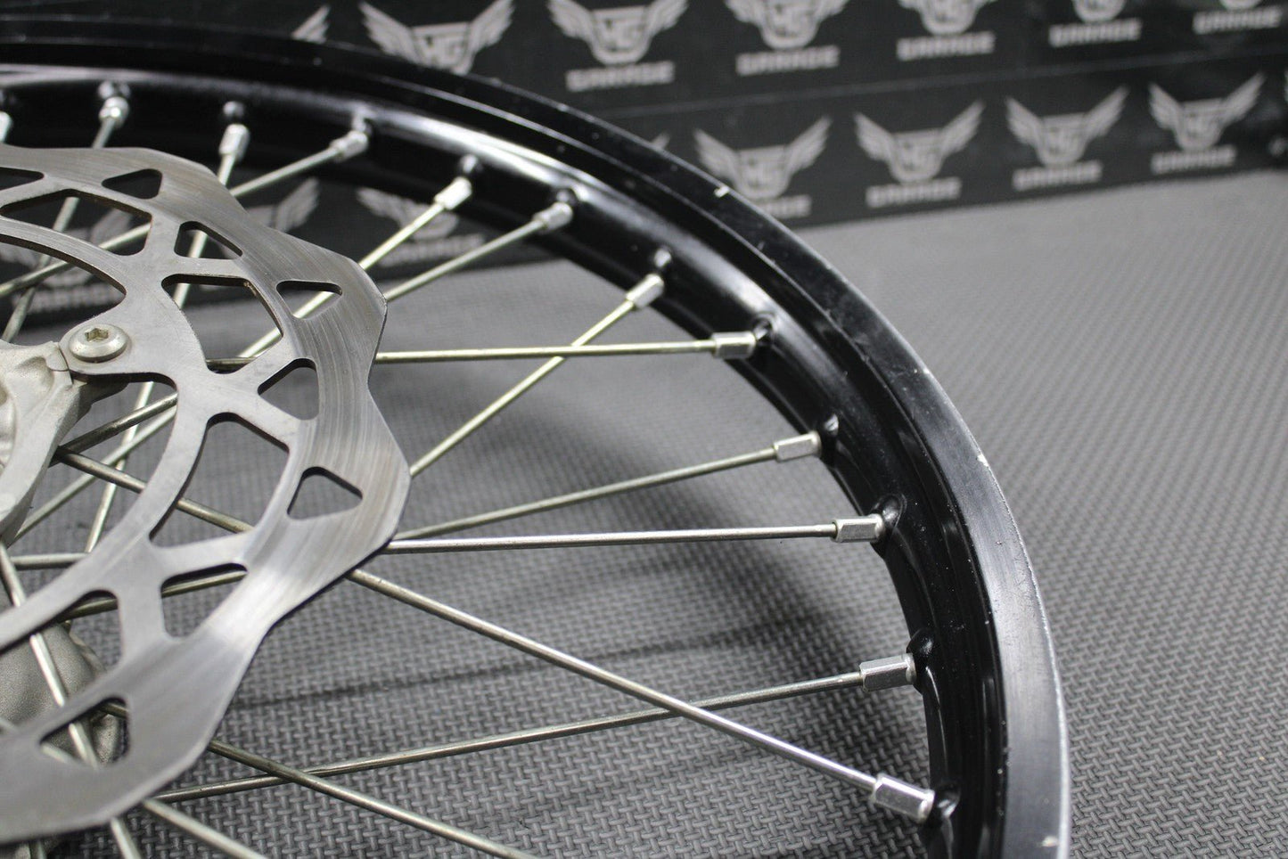 2020 SUZUKI RMZ250 RMZ450 OEM BLACK FRONT WHEEL RIM HUB ROTOR 54100 - 37K00 GOOD! - hggarage