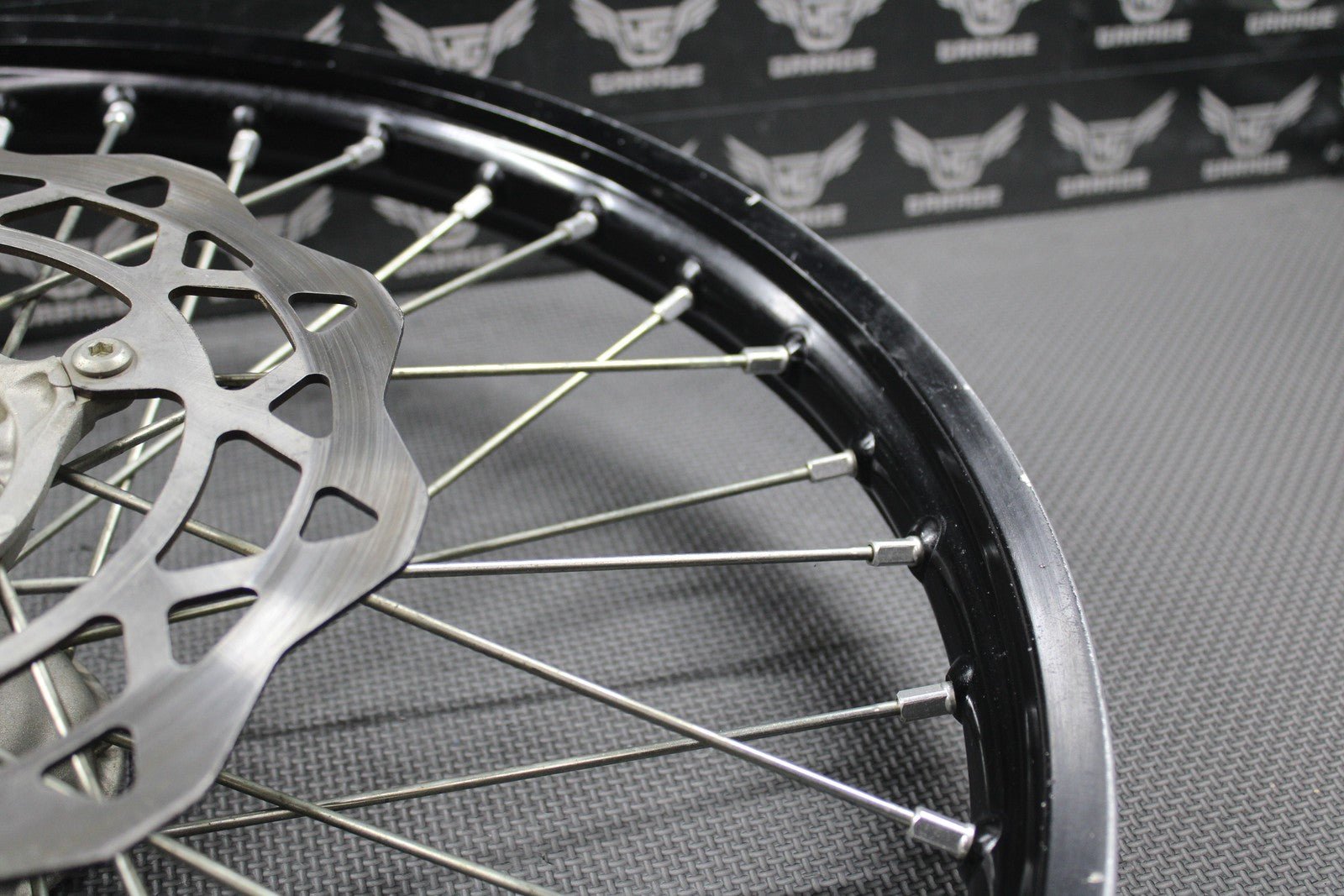 2020 SUZUKI RMZ250 RMZ450 OEM BLACK FRONT WHEEL RIM HUB ROTOR 54100 - 37K00 GOOD! - hggarage