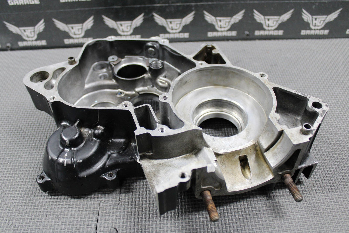 1988 HONDA CR125R OEM RIGHT ENGINE MOTOR CRANKCASE CRANK CASE 111A0 - KS6 - 830 GOOD - hggarage