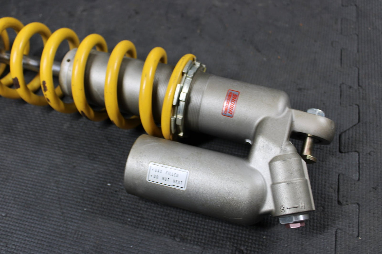 2002 HONDA CRF450R OEM SHOWA REAR BACK SHOCK ABSORBER SUSPENSION 52400 - MEB - 671 - hggarage