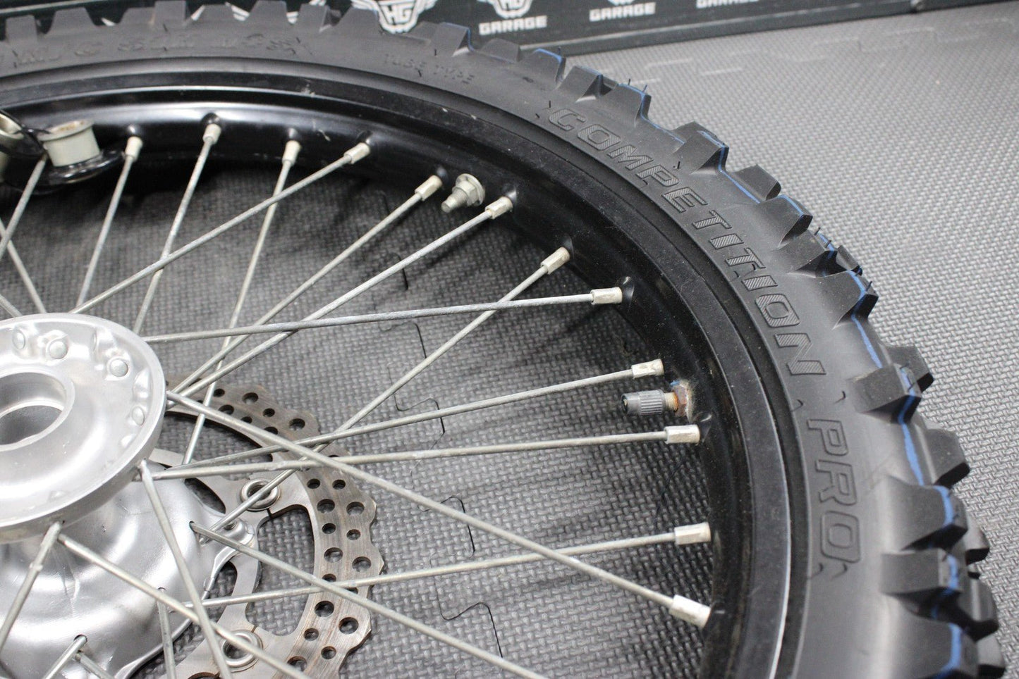2014 KAWASAKI KX250F 10 - 18 OEM FRONT WHEEL RIM HUB SPOKES ASSEMBLY BLACK - hggarage