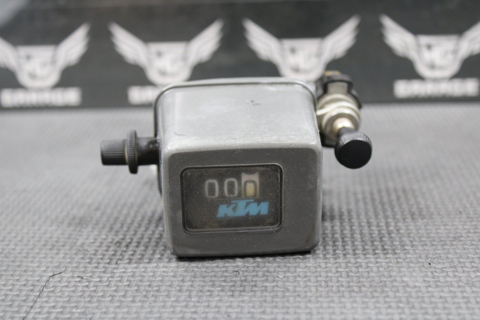 1995 KTM 250 EXC OEM ODOMETER MILE COUNTER & BRACKET 54611120200 58011180000 - hggarage