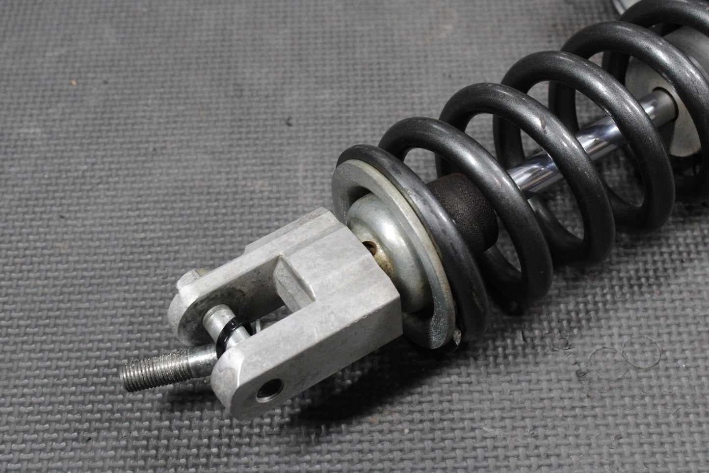 2014 KAWASAKI KX100 14 - 17 OEM REAR BACK SHOCK ABSORBER SUSPENSION 45014 - 0562 - 37M - hggarage