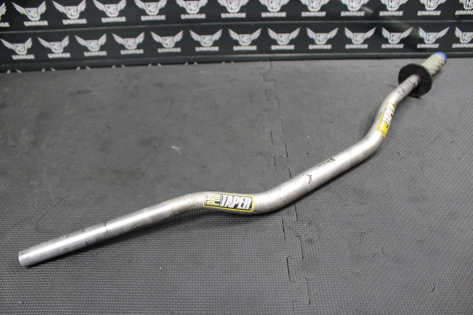 2009 Yamaha YZ450F OEM Pro Taper 1 1/8" Fat Bar Handlebars Bars Grips Steering - hggarage