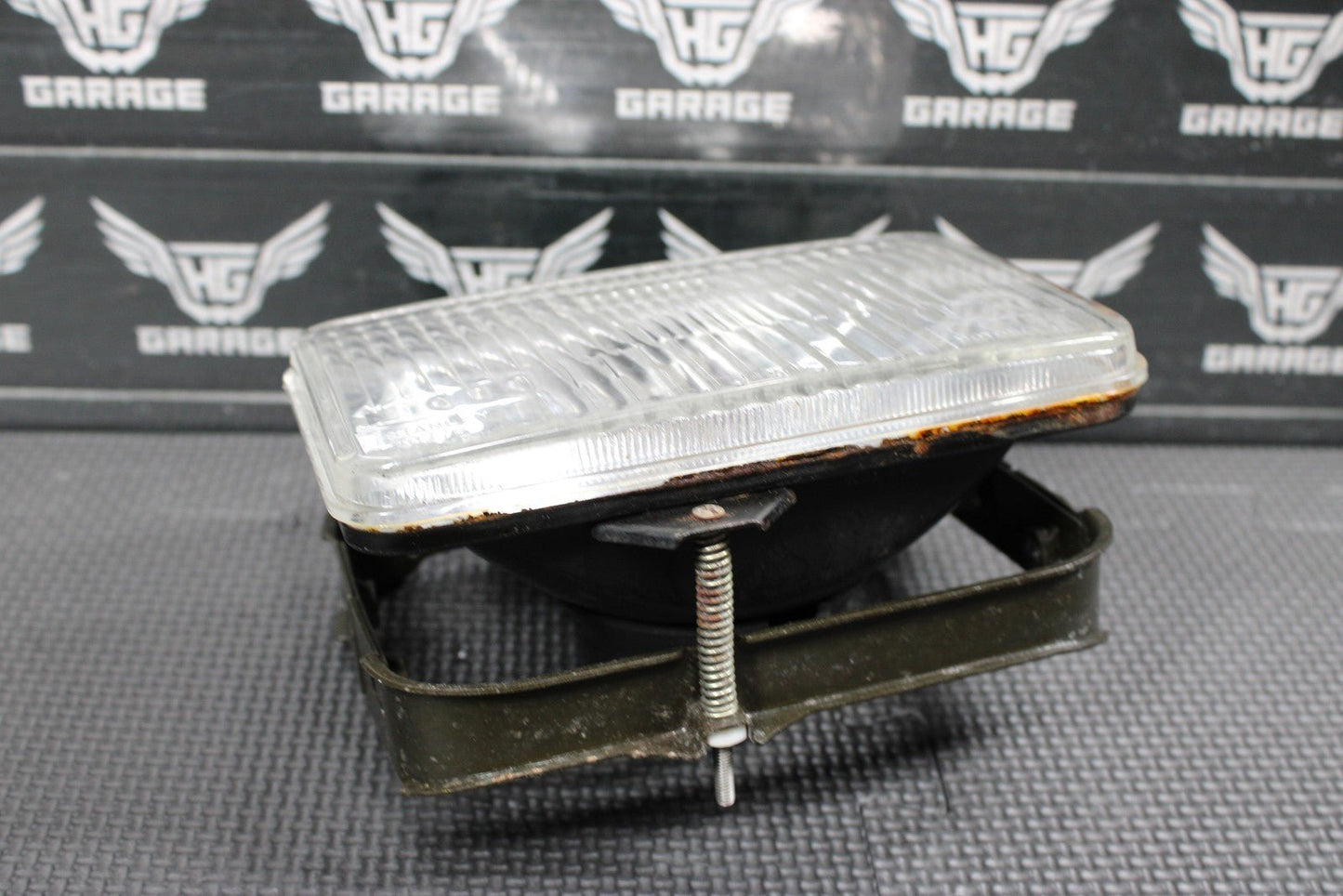 2005 SUZUKI DR200SE OEM HEADLIGHT HOUSING HEADLAMP BULB 35100 - 14A33 - 999 - hggarage
