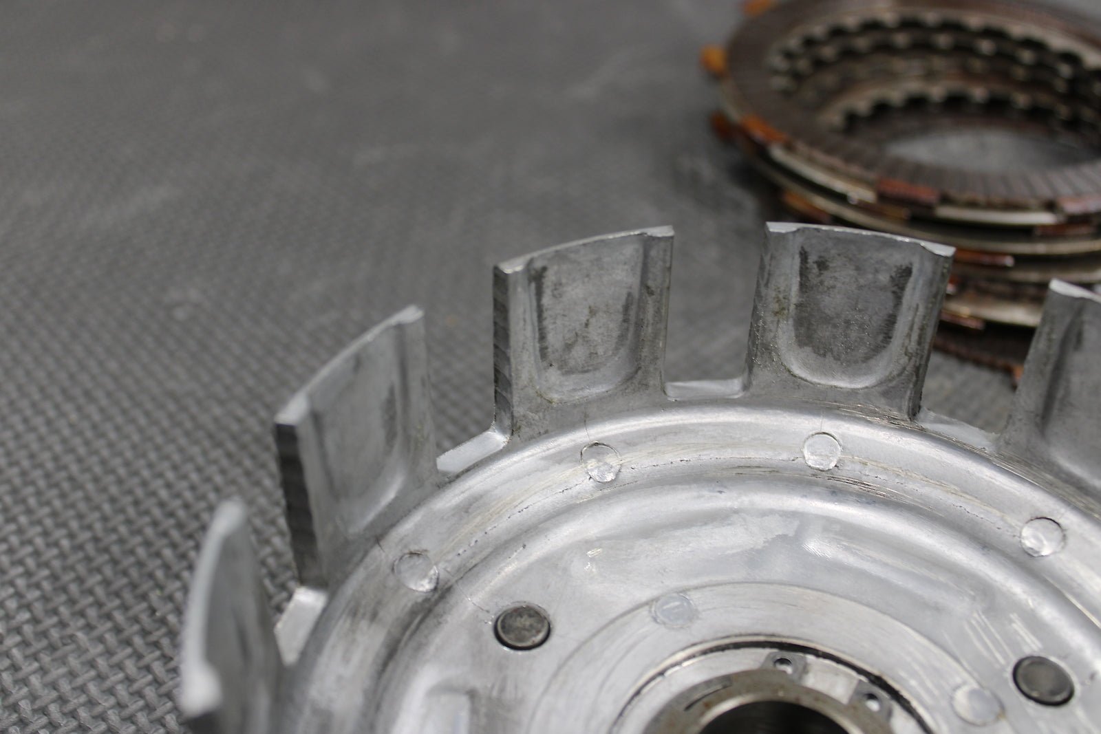 1986 HONDA XR250R OEM COMPLETE CLUTCH W PLATES BASKET HUB 22100 - KT1 - 010 - hggarage