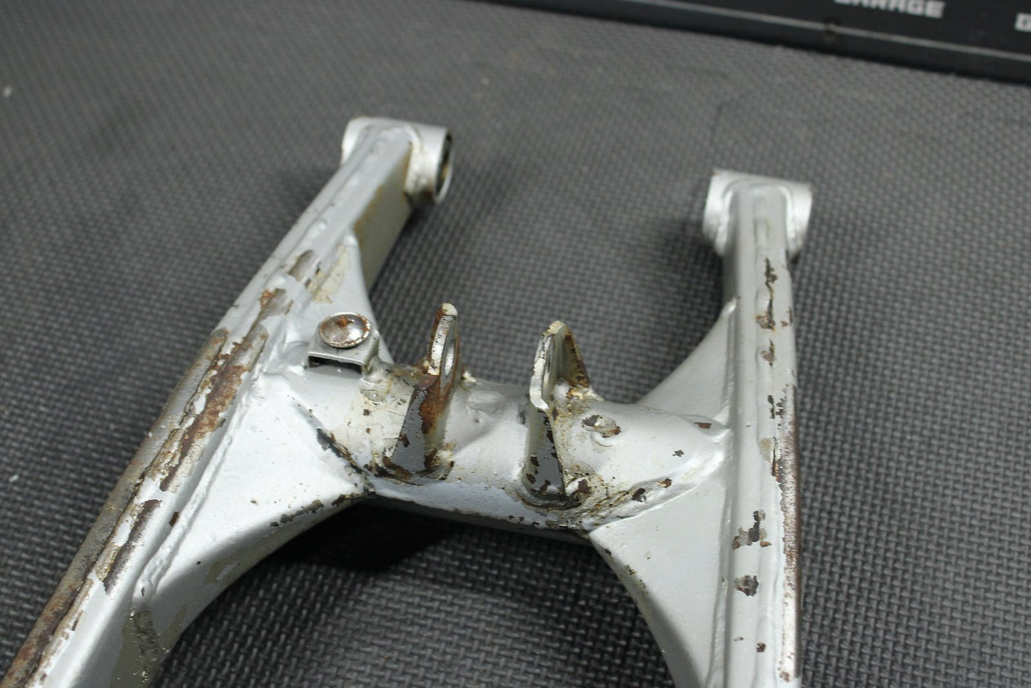 1998 Kawasaki KX60 OEM Swingarm Swing Arm Suspension 33001 - 1307 - Tx - hggarage