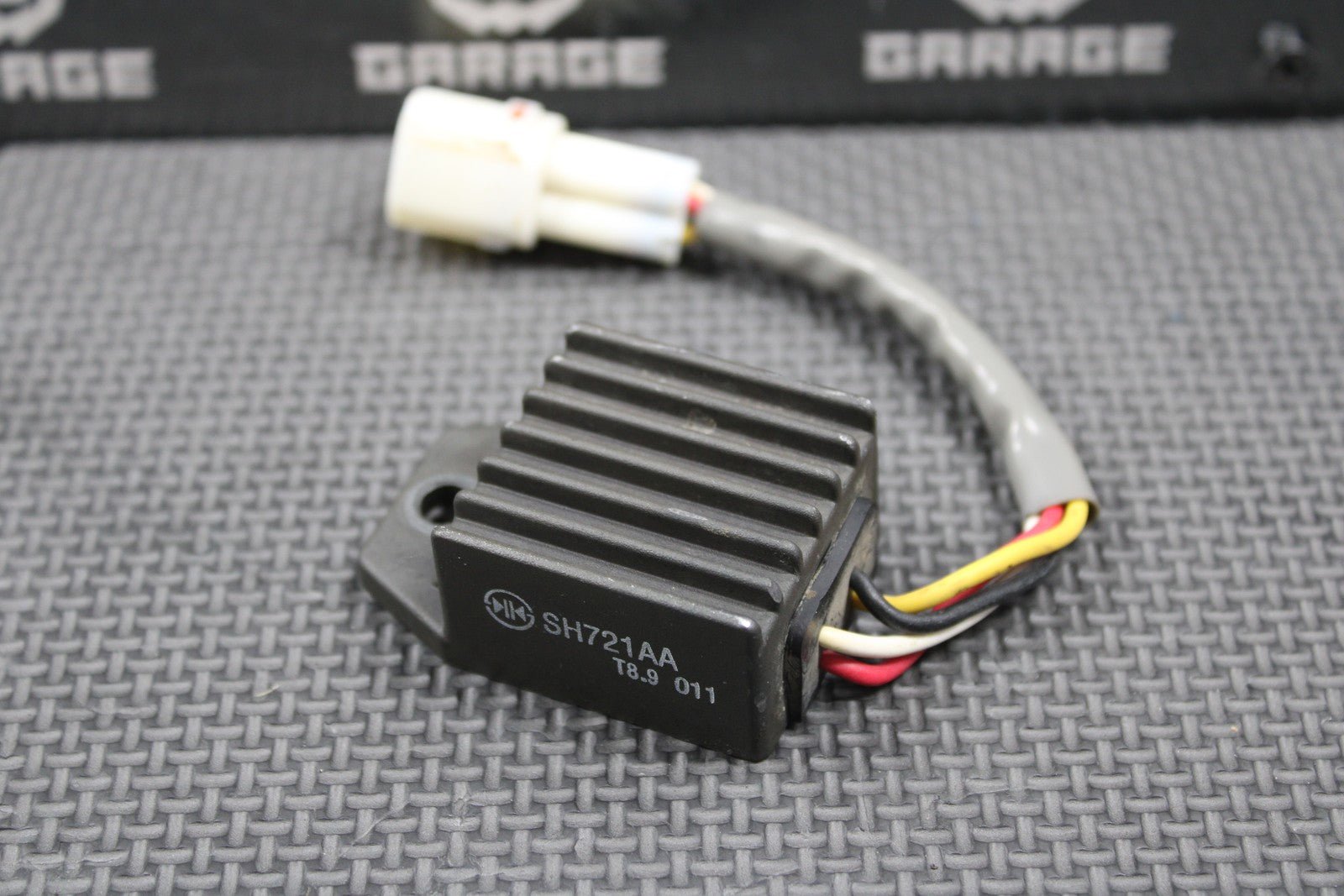 2010 KTM 06 - 11 250 XCF - W OEM RECTIFIER VOLTAGE REGULATOR WIRING 80011034000 GOOD - hggarage