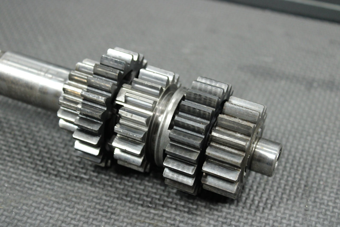 1992 Kawasaki KX250 90 - 93 OEM Engine Transmission Input Shaft Assembly Gears - hggarage