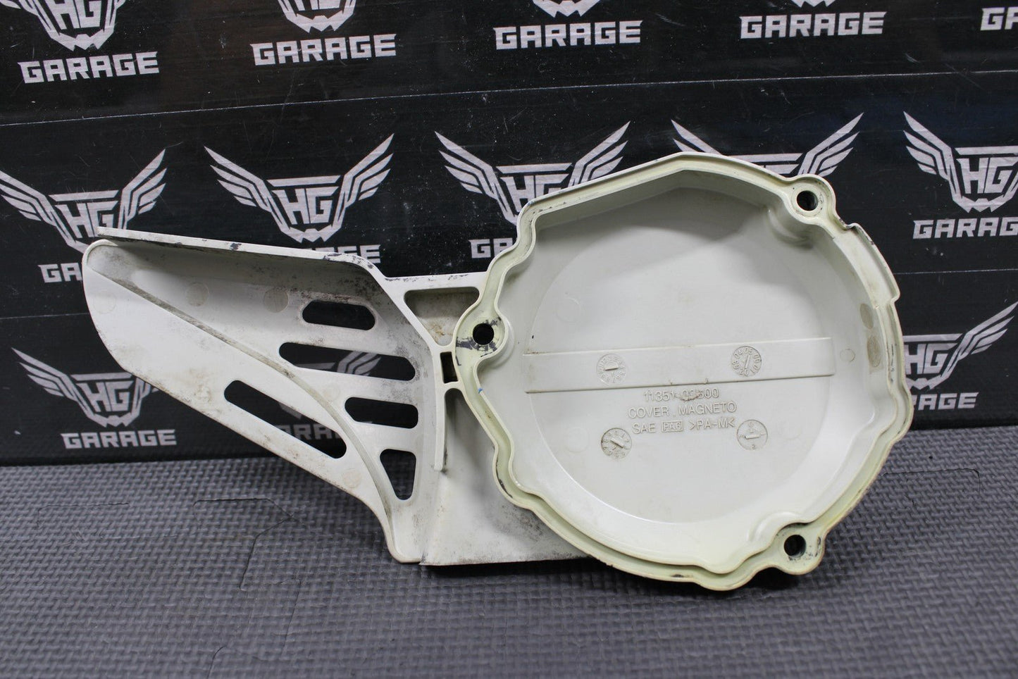 2005 SUZUKI 02 - 21 RM85 RM85L OEM LEFT CASE STATOR MAGNETO SPROCKET COVER - hggarage