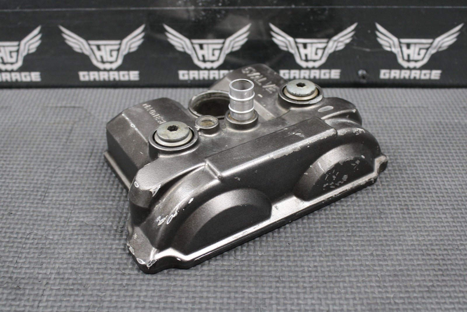 2010 2011 YAMAHA YZ250F OEM ENGINE CYLINDER HEAD VALVE COVER 17D - 11102 - 10 - 00 - hggarage