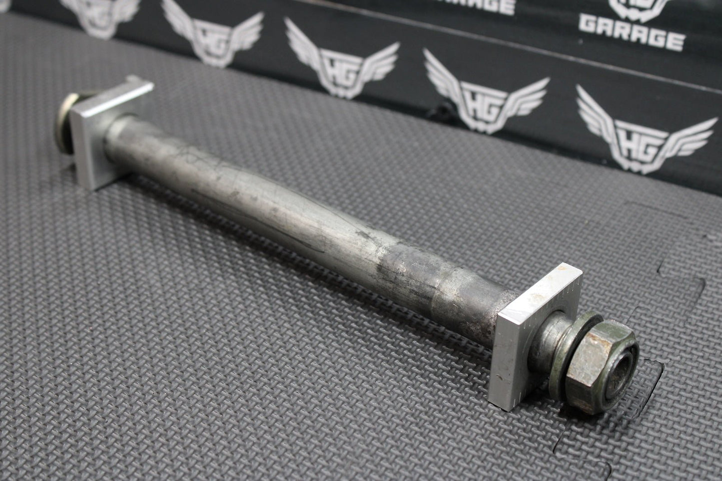 2004 Yamaha YZ450F OEM Rear Axle Back Wheel Rim Pivot Bolt Axel 5ET - 25381 - 00 - 00 - hggarage
