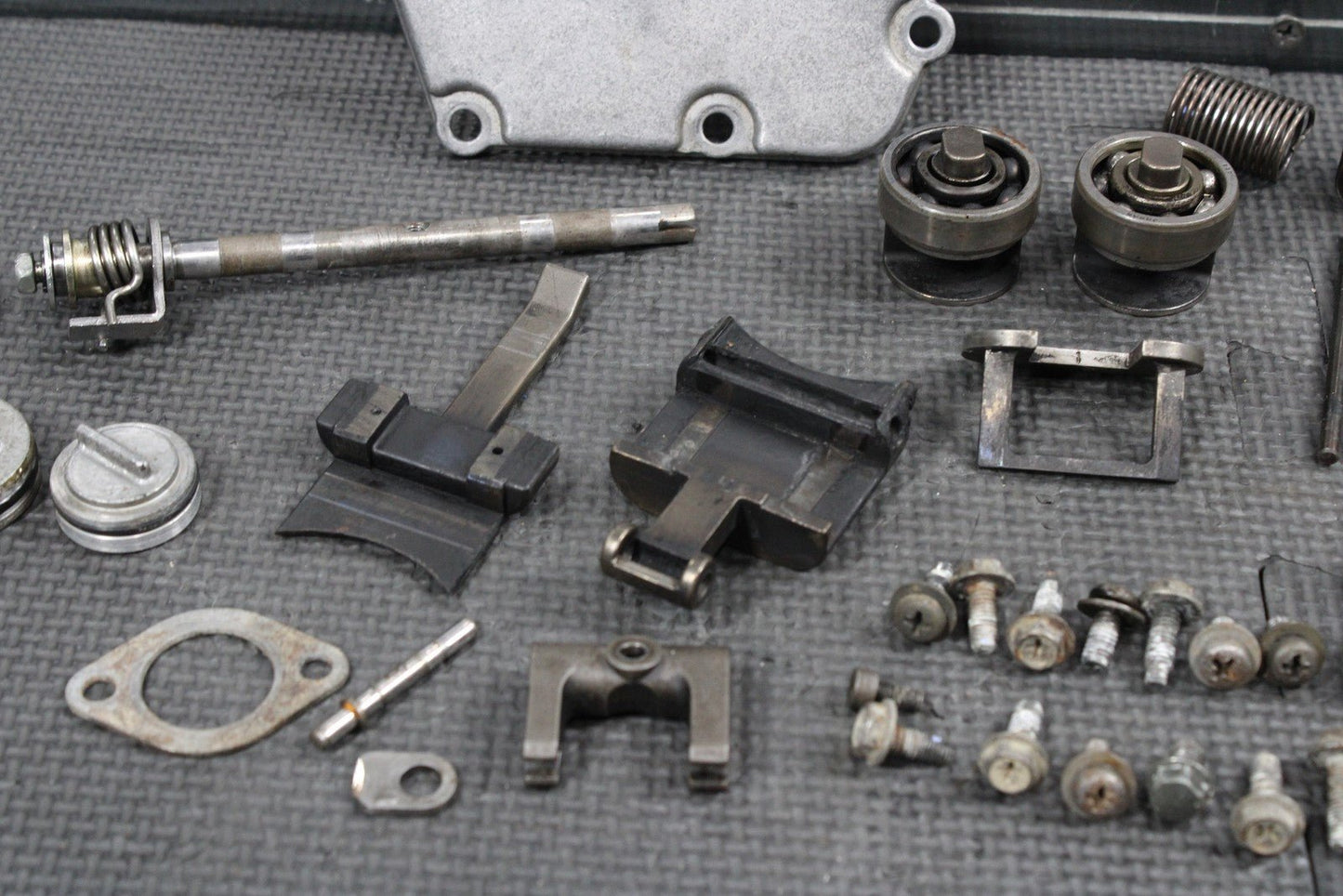 1997 SUZUKI RM250 OEM ENGINE POWER VALVE GOVERNOR EXHUAST VALVE 11254 - 37E10 NICE - hggarage