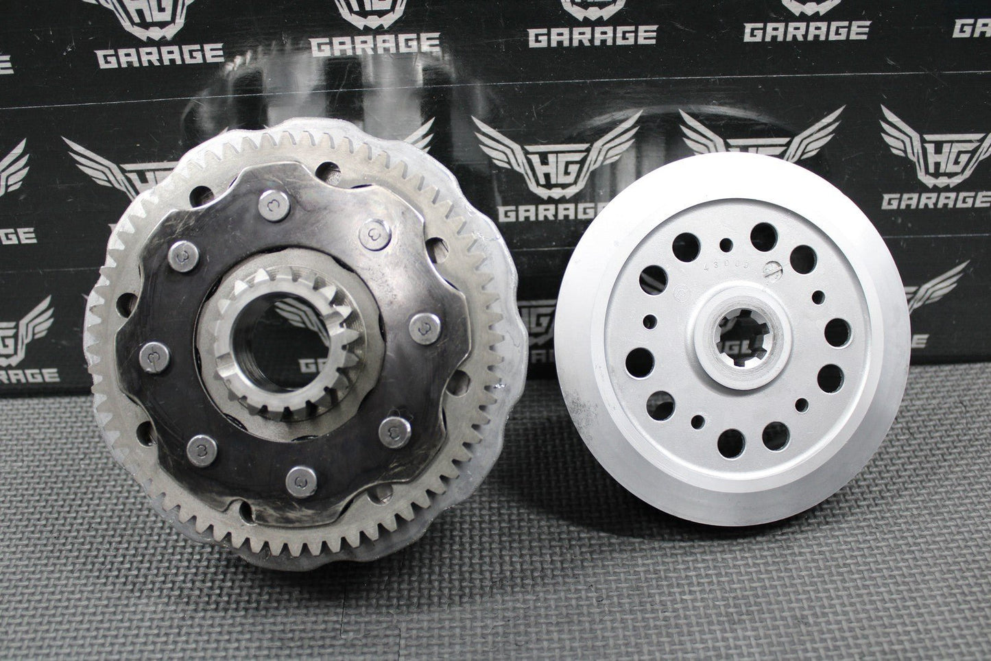 1994 92 - 95 SUZUKI RM125 OEM CLUTCH BASKET RING GEAR & CENTER HUB 21200 - 43D04 - hggarage