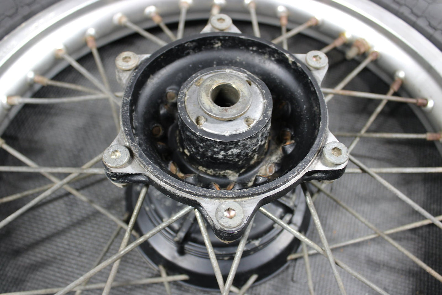 1998 HONDA XR200R OEM REAR BACK WHEEL RIM 42650 - KT0 - 305 - hggarage