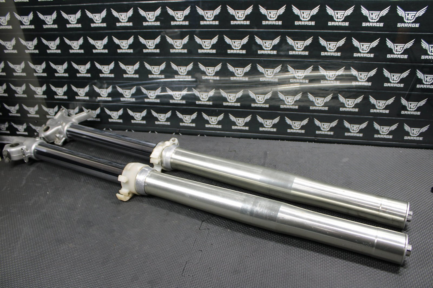 1998 YAMAHA YZ125 OEM RIGHT LEFT FRONT SUSPENSION FORKS SHOCKS 5DH - 23103 - 00 - 00 - hggarage
