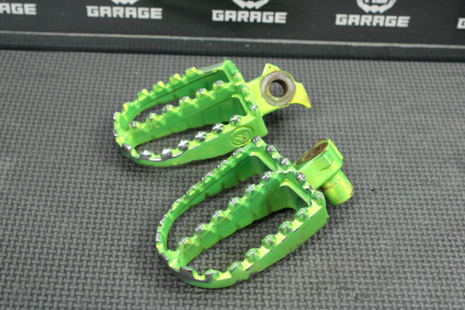 47569113