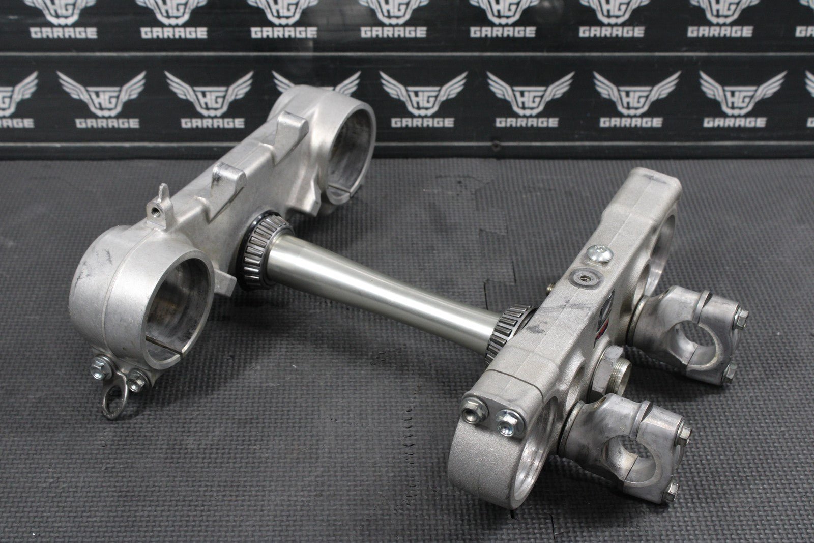 2023 HONDA CRF250R OEM FRONT FORKS LOWER UPPER TRIPLE TREE STEM CLAMP FRONT FORK - hggarage